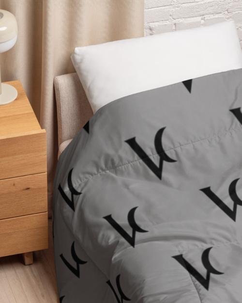 Varéluna: The VARÉ Crest™ – Comforter – Gray & Black